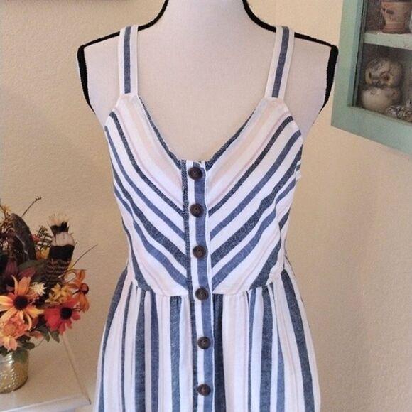 Universal Thread Cotton Sundress - Picture 2 of 11